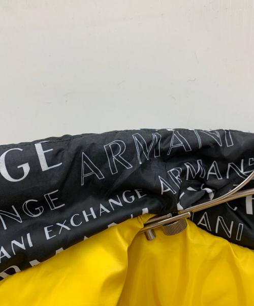 ARMANI EXCHANGE（アルマーニ エクスチェンジ）ARMANI EXCHANGE (アルマーニ エクスチェンジ) ダウンジャケット ブラック×イエロー サイズ:Sの古着・服飾アイテム