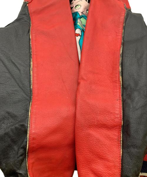 MAZIAR LEATHER GALLERY（マジア・レザー・ギャラリー）MAZIAR LEATHER GALLERY (マジア・レザー・ギャラリー) レザージャケット ブラック×レッド サイズ:Mの古着・服飾アイテム