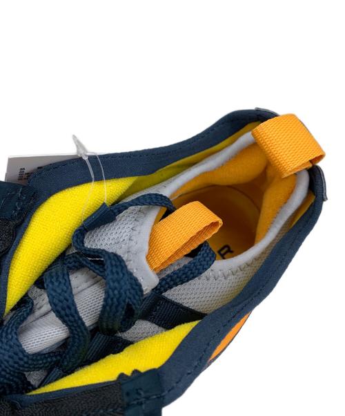 NIKE（ナイキ）NIKE (ナイキ) スニーカー イエロー サイズ:23.5 未使用品の古着・服飾アイテム