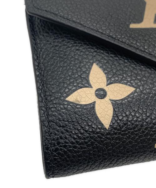 LOUIS VUITTON（ルイ ヴィトン）LOUIS VUITTON (ルイ ヴィトン) 3つ折り財布　ポルトフォイユ･ヴィクトリーヌ ブラック×ベージュの古着・服飾アイテム