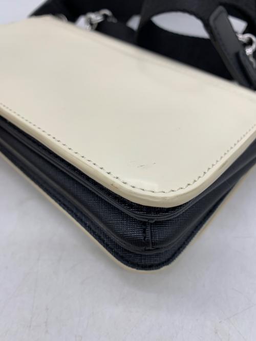 FURLA（フルラ）FURLA (フルラ) 2WAYショルダーバッグ ホワイト×ブラックの古着・服飾アイテム