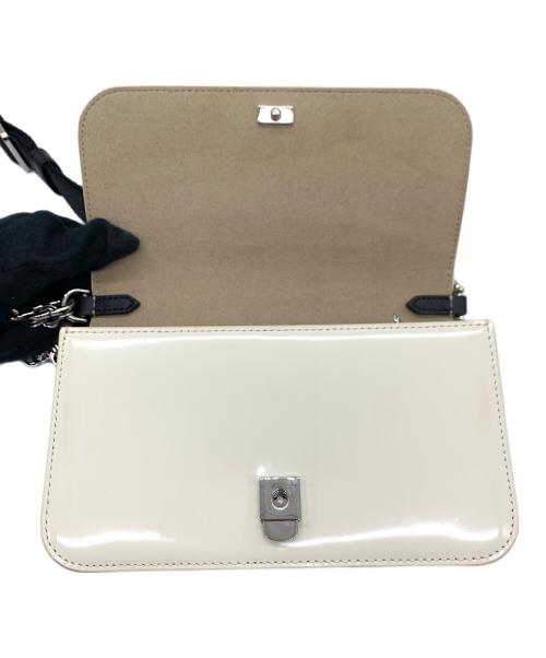 FURLA（フルラ）FURLA (フルラ) 2WAYショルダーバッグ ホワイト×ブラックの古着・服飾アイテム