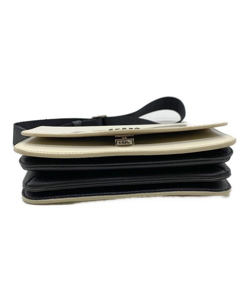 FURLA（フルラ）FURLA (フルラ) 2WAYショルダーバッグ ホワイト×ブラックの古着・服飾アイテム