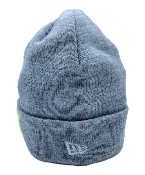 SUPREME（シュプリーム）Supreme (シュプリーム) New Era (ニューエラ) ニット帽 ライトグレーの古着・服飾アイテム