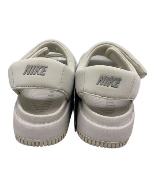 NIKE（ナイキ）NIKE (ナイキ) W CALM SANDAL アイボリー サイズ:25 未使用品の古着・服飾アイテム