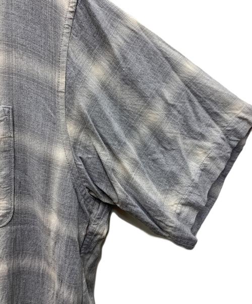 Schott（ショット）Schott (ショット) 半袖シャツ ライトグレー×ホワイト サイズ:Mの古着・服飾アイテム