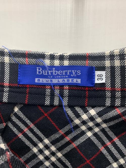 BURBERRY BLUE LABEL（バーバリー ブルー レーベル）BURBERRY BLUE LABEL (バーバリー ブルー レーベル) ミディスカート ホワイト×ブラック サイズ:38の古着・服飾アイテム