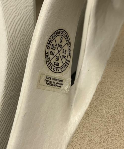 KEEN（キーン）KEEN (キーン) スポーツサンダル アイボリー サイズ:26の古着・服飾アイテム