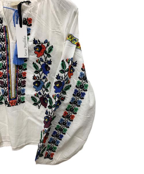 sara mallika（サラマリカ）sara mallika (サラマリカ) 長袖ブラウス ホワイト サイズ:free 未使用品の古着・服飾アイテム