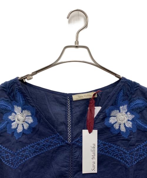 sara mallika（サラマリカ）sara mallika (サラマリカ) 半袖ブラウス ネイビー サイズ:free 未使用品の古着・服飾アイテム