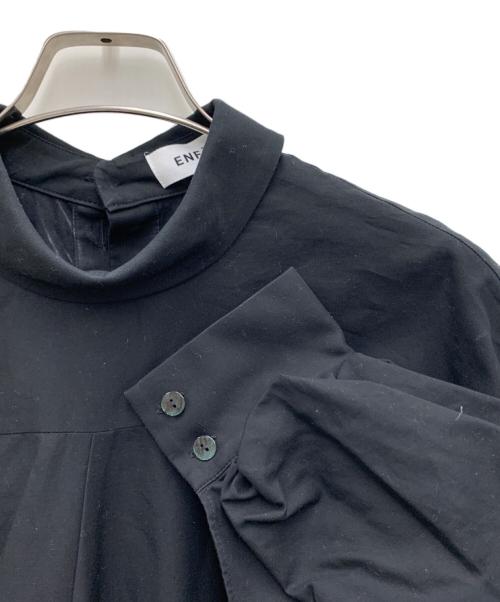 ENFOLD（エンフォルド）ENFOLD (エンフォルド) ギャザースリーブプルオーバーシャツ ブラック サイズ:38の古着・服飾アイテム