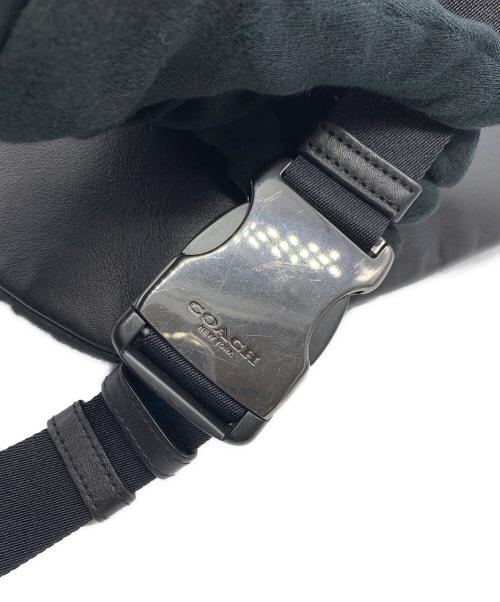 COACH（コーチ）COACH (コーチ) ボディーバッグ ブラックの古着・服飾アイテム