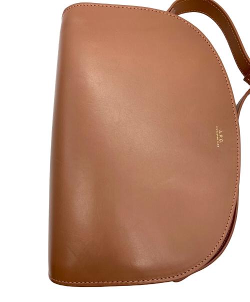 A.P.C.（アーペーセー）A.P.C. (アーペーセー) ハーフムーンバッグ ベージュの古着・服飾アイテム