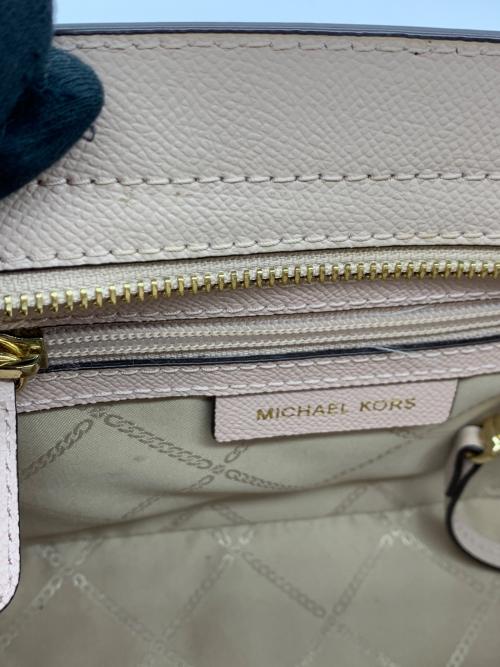 MICHAEL KORS（マイケル・コース）MICHAEL KORS (マイケル・コース) ショルダーバッグ ピンクの古着・服飾アイテム