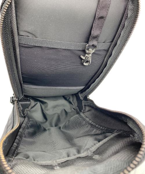 PORTER（ポーター）PORTER (ポーター) スリングショルダーバッグ ブラックの古着・服飾アイテム