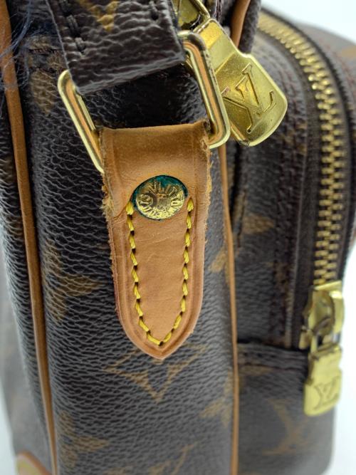 LOUIS VUITTON（ルイ ヴィトン）LOUIS VUITTON (ルイ ヴィトン) ショルダーバッグ ブラウンの古着・服飾アイテム