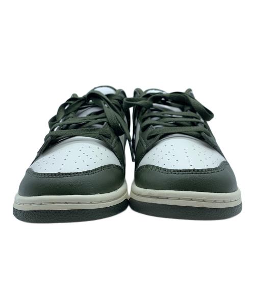 NIKE（ナイキ）NIKE (ナイキ) ローカットスニーカー オリーブ×ホワイト サイズ:26.5の古着・服飾アイテム