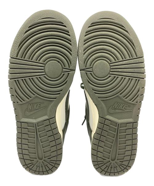 NIKE（ナイキ）NIKE (ナイキ) ローカットスニーカー オリーブ×ホワイト サイズ:26.5の古着・服飾アイテム