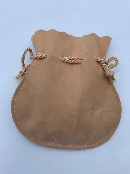 Vivienne Westwood（ヴィヴィアンウエストウッド）Vivienne Westwood (ヴィヴィアンウエストウッド) ブローチ ゴールドの古着・服飾アイテム