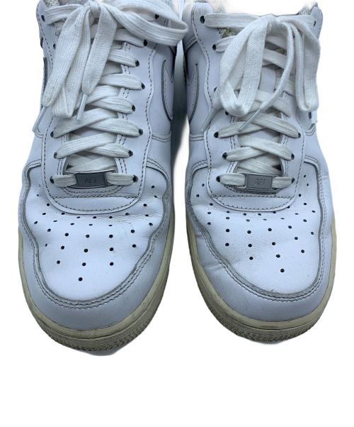 NIKE（ナイキ）NIKE (ナイキ) ローカットスニーカー ホワイト サイズ:27.5の古着・服飾アイテム