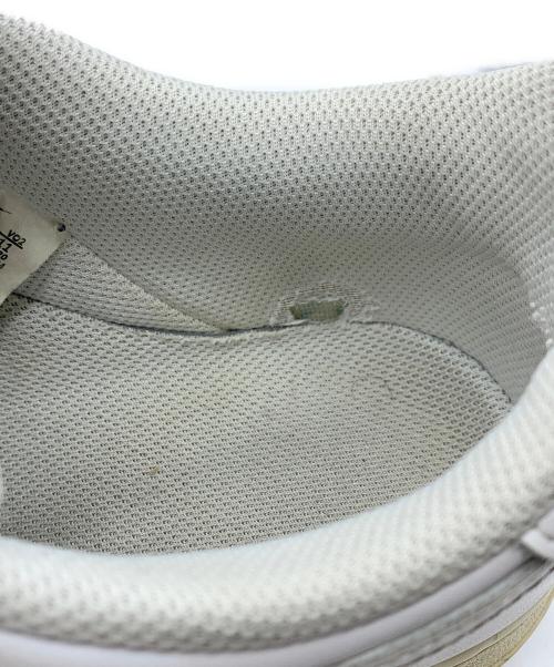 NIKE（ナイキ）NIKE (ナイキ) ローカットスニーカー ホワイト サイズ:27.5の古着・服飾アイテム