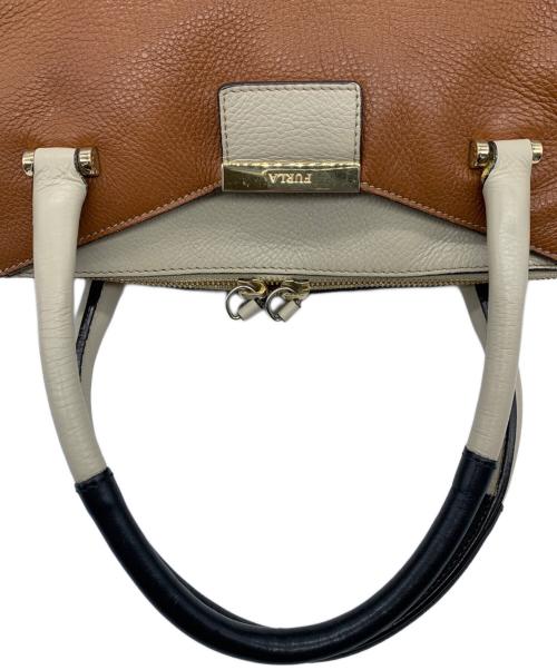 FURLA（フルラ）FURLA (フルラ) 2WAYショルダーバッグ ブラウン×アイボリーの古着・服飾アイテム