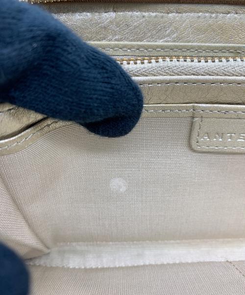 ANTEPRIMA（アンテプリマ）ANTEPRIMA (アンテプリマ) 長財布 シャンパンゴールドの古着・服飾アイテム