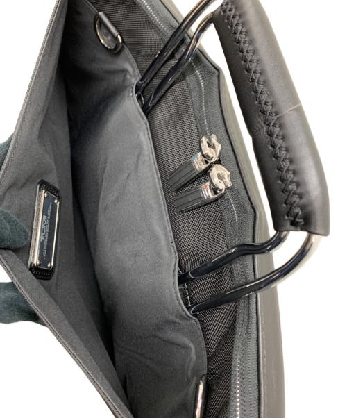 TUMI（トゥミ）TUMI (トゥミ) ブリーフケース ブラックの古着・服飾アイテム