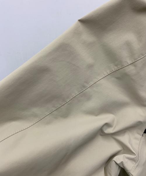 THE NORTH FACE（ザ ノース フェイス）THE NORTH FACE (ザ ノース フェイス) マウンテンパーカー ベージュ×ブラック サイズ:Sの古着・服飾アイテム