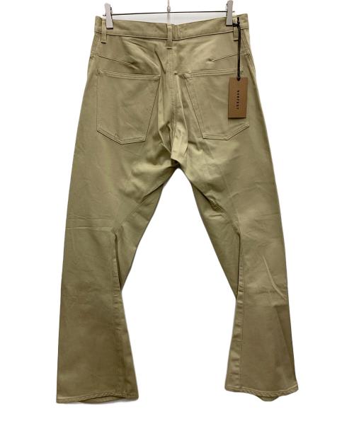 NVRFRGT（ネヴァーフォーゲット）NVRFRGT (ネヴァーフォーゲット) デニムパンツ ベージュ サイズ:SIZE3 未使用品の古着・服飾アイテム