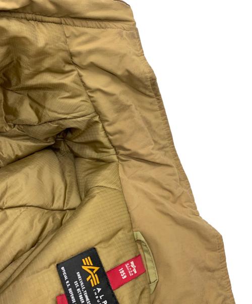 ALPHA INDUSTRIES（アルファインダストリーズ）ALPHA INDUSTRIES (アルファインダストリーズ) ジャケット ベージュ サイズ:Lの古着・服飾アイテム