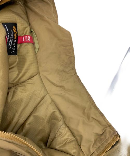 ALPHA INDUSTRIES（アルファインダストリーズ）ALPHA INDUSTRIES (アルファインダストリーズ) ジャケット ベージュ サイズ:Lの古着・服飾アイテム