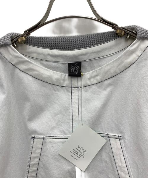 You Mo Laugh（ユーモラフ）You Mo Laugh (ユーモラフ) 長袖ワンピース ホワイト×グレー サイズ:One 未使用品の古着・服飾アイテム