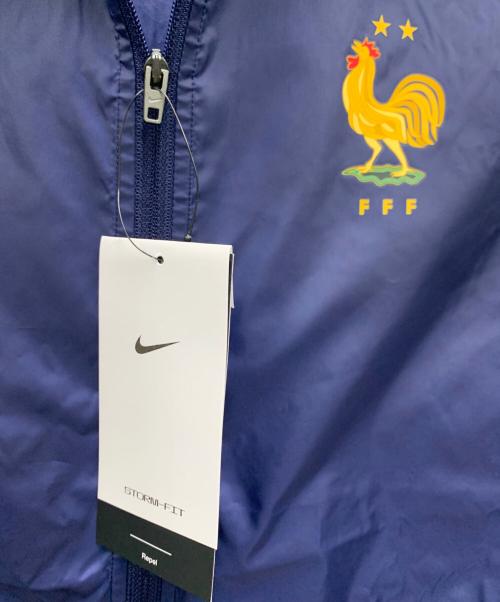 NIKE（ナイキ）NIKE (ナイキ) ナイロンジャケット ネイビー サイズ:M 未使用品の古着・服飾アイテム
