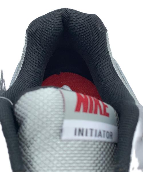 NIKE（ナイキ）NIKE (ナイキ) INITIATOR シルバー×ブラック サイズ:27.5 未使用品の古着・服飾アイテム