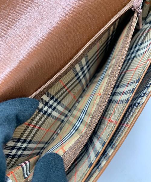 BURBERRY（バーバリー）BURBERRY (バーバリー) ショルダーバッグ ブラウンの古着・服飾アイテム
