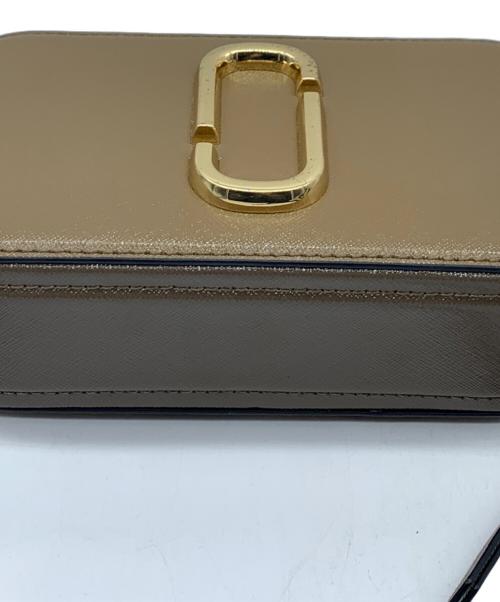 Marc by Marc Jacobs（マークバイマークジェイコブス）Marc by Marc Jacobs (マークバイマークジェイコブス) ショルダーバッグ ベージュ×ブラウンの古着・服飾アイテム