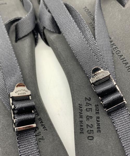 BEAUTIFUL SHOES TOSHINOSUKE TAKEGAHARA（ビューティフルシューズ トシノスケ タケガハラ）BEAUTIFUL SHOES TOSHINOSUKE TAKEGAHARA (ビューティフルシューズ トシノスケ タケガハラ) ストラップサンダル グレー サイズ:25 未使用品の古着・服飾アイテム
