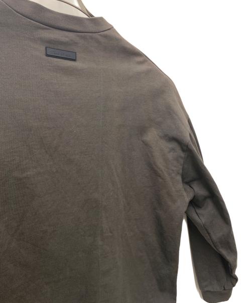 FOG ESSENTIALS（フィアオブゴッド エッセンシャル）FOG ESSENTIALS (フィアオブゴッド エッセンシャル) 長袖カットソー ブラウン サイズ:Mの古着・服飾アイテム