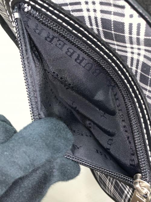 BURBERRY（バーバリー）BURBERRY (バーバリー) ショルダーポーチ グレー×ブラックの古着・服飾アイテム