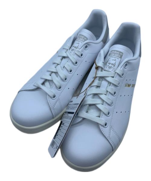 adidas（アディダス）adidas (アディダス) ローカットスニーカー ホワイト×グレー サイズ:25 未使用品の古着・服飾アイテム