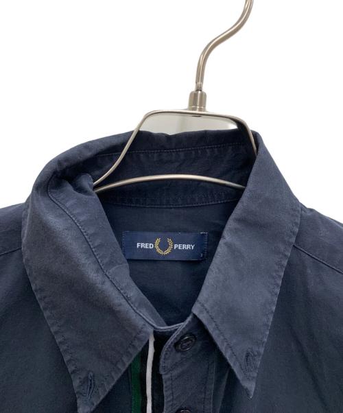 FRED PERRY（フレッドペリー）FRED PERRY (フレッドペリー) 長袖シャツ ネイビー サイズ:Sの古着・服飾アイテム