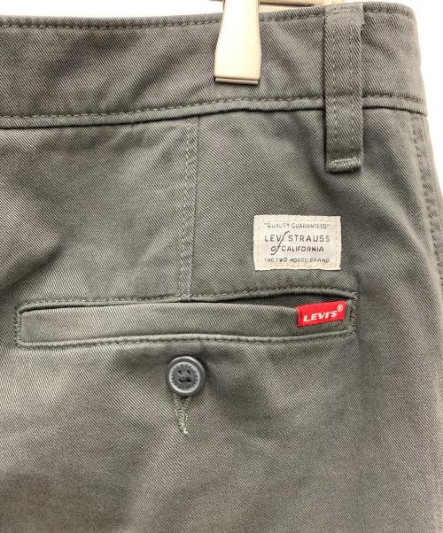 LEVI'S（リーバイス）LEVI'S (リーバイス) チノパン グレー サイズ:W33×L32の古着・服飾アイテム