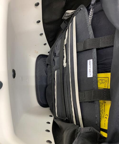 POINT 65N（ポイント65）POINT 65N (ポイント65) ボブルビーハードシェルバックパック ホワイト×ブラックの古着・服飾アイテム