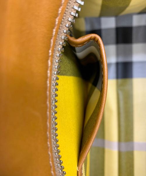 BURBERRY（バーバリー）BURBERRY (バーバリー) ハンドバッグ ブラウン×ベージュの古着・服飾アイテム