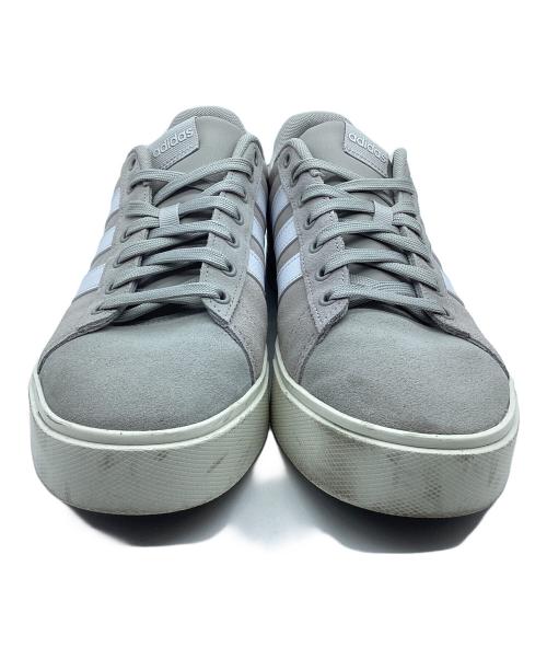adidas（アディダス）adidas (アディダス) Daily4.0 ライトグレー サイズ:28の古着・服飾アイテム