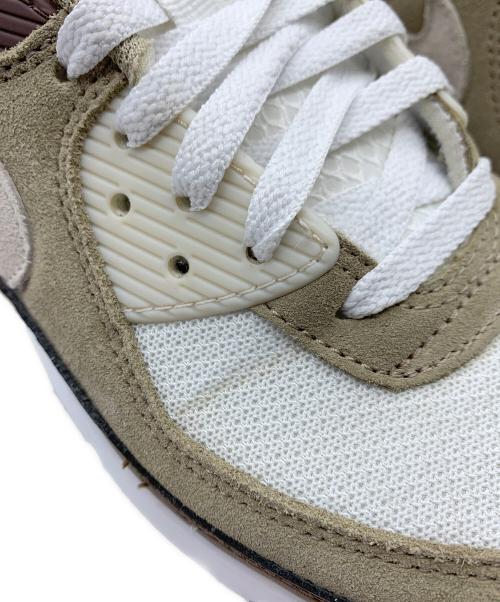 NIKE（ナイキ）NIKE (ナイキ) シューズ ベージュ×ホワイト サイズ:26.5の古着・服飾アイテム
