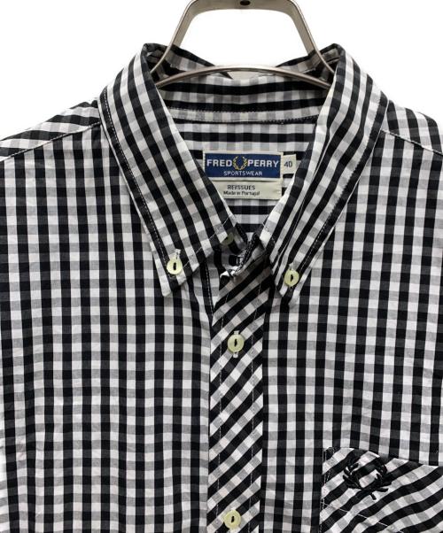 FRED PERRY（フレッドペリー）FRED PERRY (フレッドペリー) 長袖シャツ ブラック×ホワイト サイズ:40の古着・服飾アイテム