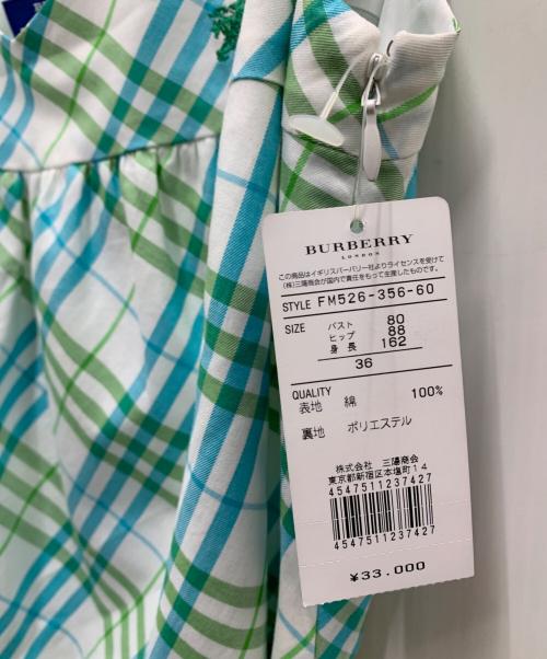 BURBERRY BLUE LABEL（バーバリー ブルー レーベル）BURBERRY BLUE LABEL (バーバリー ブルー レーベル) ノースリーブワンピース ホワイト×グリーン サイズ:36 未使用品の古着・服飾アイテム