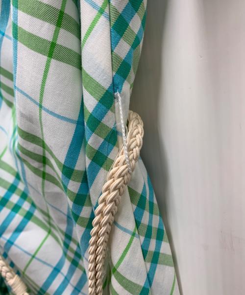 BURBERRY BLUE LABEL（バーバリー ブルー レーベル）BURBERRY BLUE LABEL (バーバリー ブルー レーベル) ノースリーブワンピース ホワイト×グリーン サイズ:36 未使用品の古着・服飾アイテム
